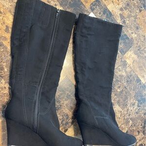 Women Nine West Boots. Never Worn. Size 8